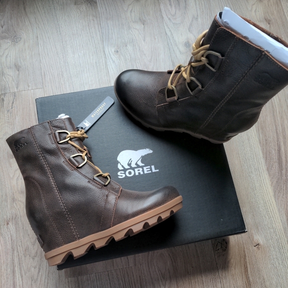 Sorel Joan Of Arctic Boots - Picture 2 of 11